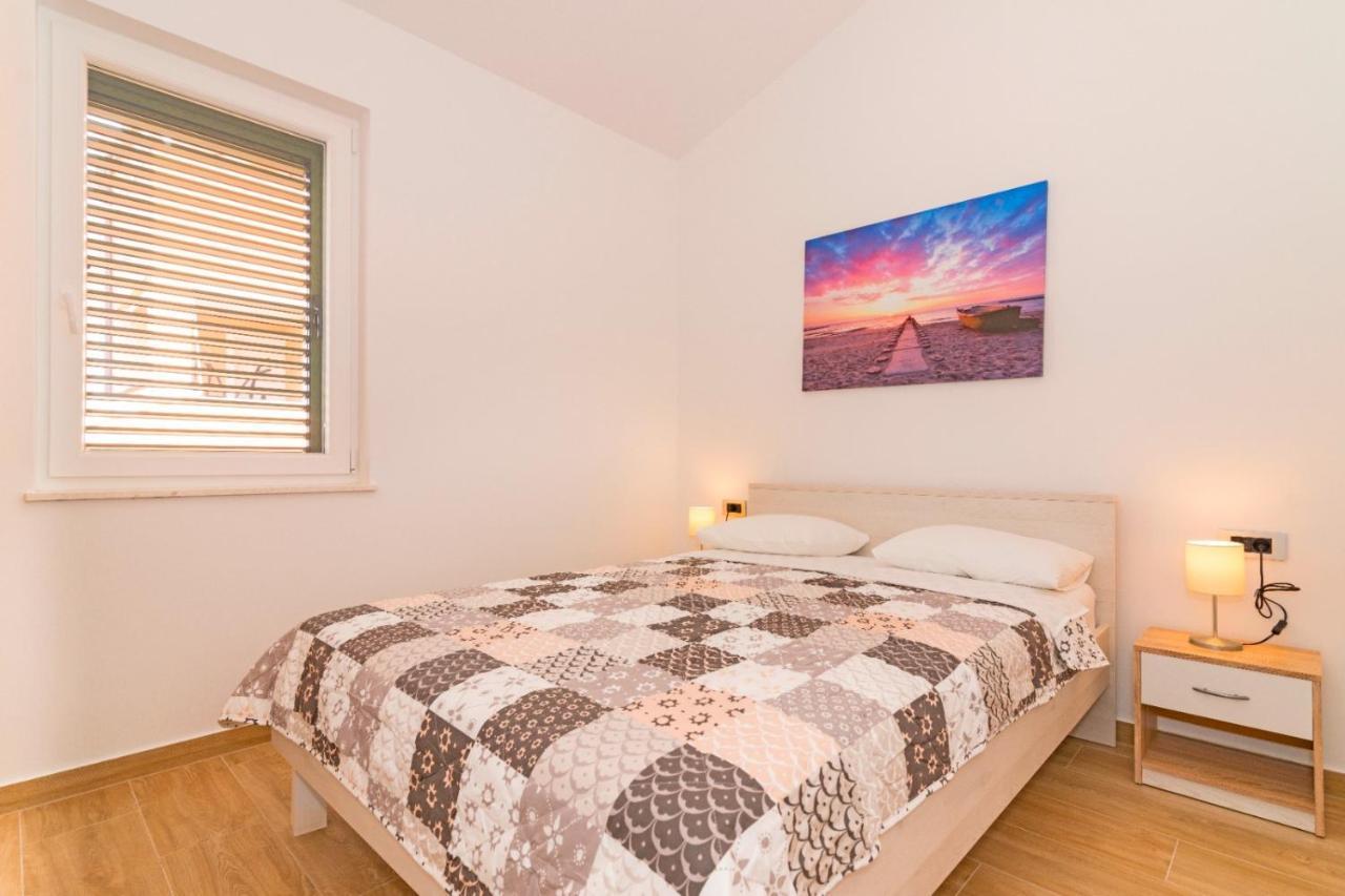 Ventus Apartment Srima Exterior photo
