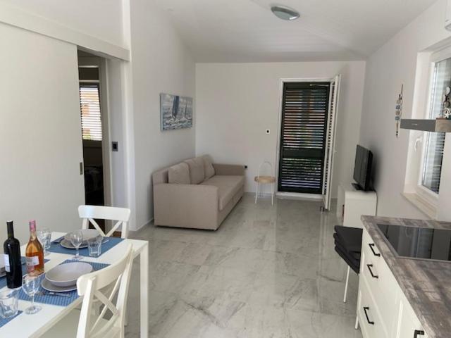 Ventus Apartment Srima Exterior photo